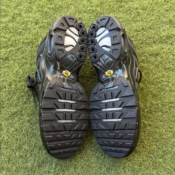 Nike Air Max Plus - Picture 5 of 5
